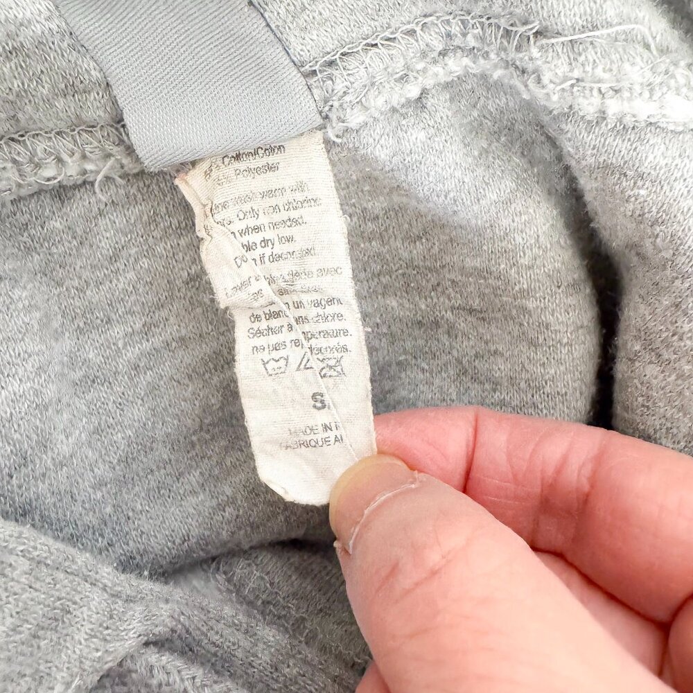 UBC SWEATER HOODIE *FLAW SHOWN - Picture 3 of 9